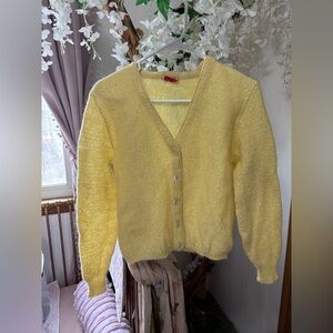 Frenchi Vintage Pastel Butter Yellow V-Neck Button Front Cardigan 🧈